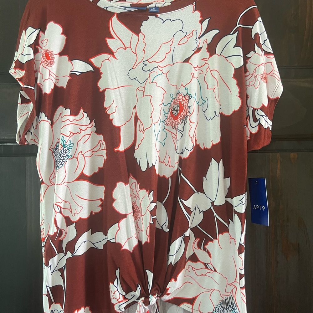 Women’s APT 9 Brand top floral multi color Medium NWT